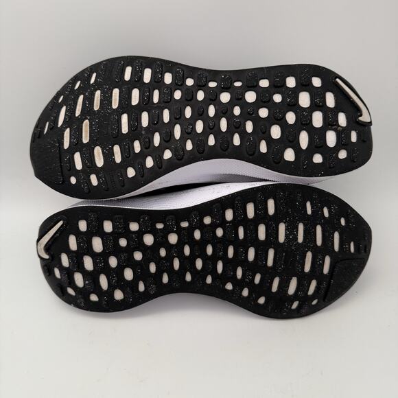 Nike React X Infinity Run 4 Oreo Athletic Sneakers DR2670-003 Womens Size 10 - Picture 7 of 9